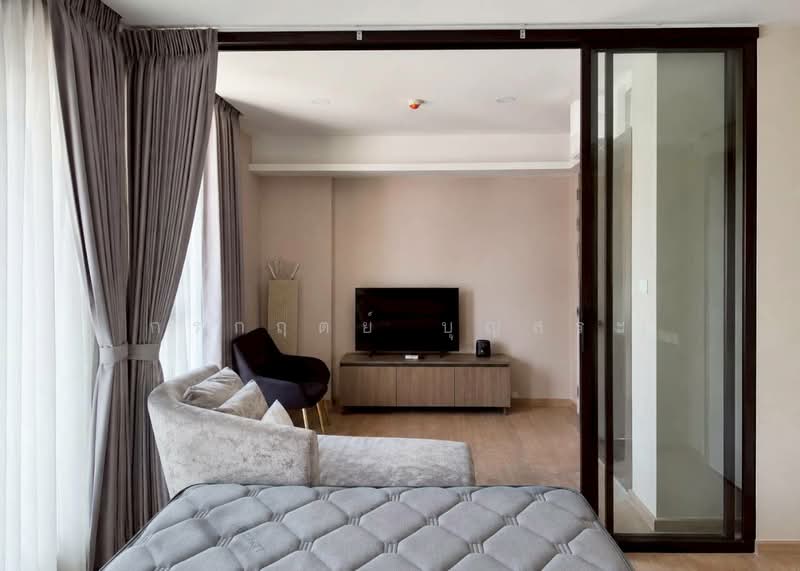 Lloyd Soonvijai-Thonglor, Bangkok, Soi Phetchaburi 47, Phetchaburi Road, Bang Kapi, Huai Khwang, Bangkok, 1 Bedroom, 28 sqm, Condo For Rent, by กรกฤตย์ บุญสระ, 500355742 - DDproperty.com