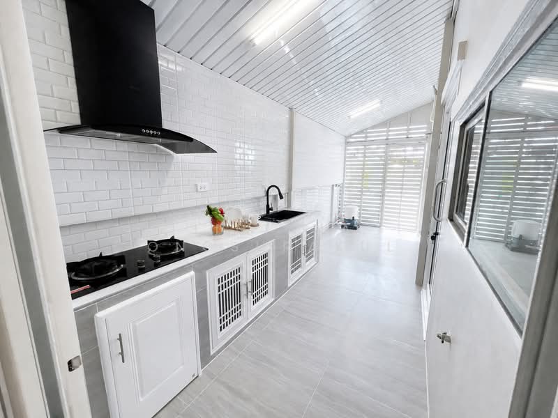 Baan Fah Piyarom Premier Park Phase 10, Pathum Thani, Bung Kham Proi, Lam Luk Ka, Pathum Thani, 3 Bedrooms, 128 sqm, Semi-Detached House (Twin House) For Sale, by Jintana Ongsurakul, 500355768 - DDproperty.com