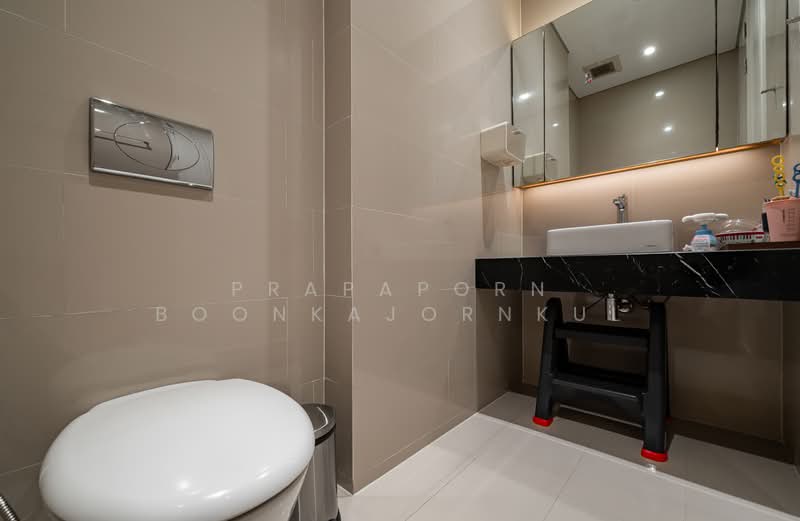 Saladaeng Residences, Bangkok, 29/1 North Sathorn Road, Silom, Bang Rak, Bangkok, 3 Bedrooms, 162 sqm, Condo For Sale, by Prapaporn Boonkajonkul, 500355777 - DDproperty.com
