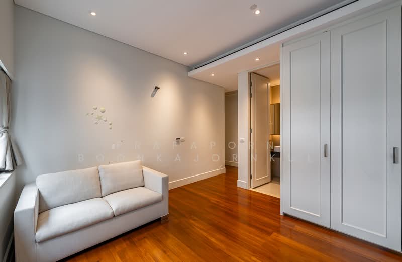 Saladaeng Residences, Bangkok, 29/1 North Sathorn Road, Silom, Bang Rak, Bangkok, 3 Bedrooms, 162 sqm, Condo For Sale, by Prapaporn Boonkajonkul, 500355777 - DDproperty.com