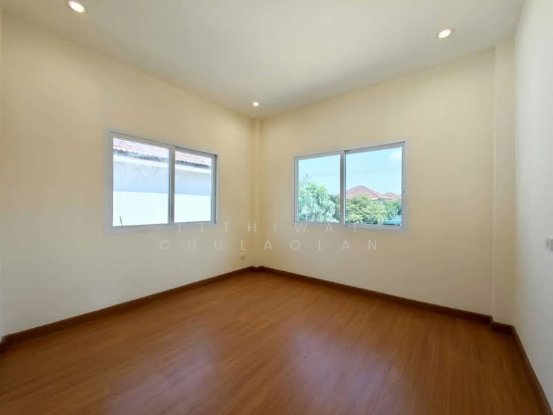 Baan Ratchaphruek Ramkhamhaeng-Suwinthawong, Bangkok, Suwinthawong Road, Saen Sab, Min Buri, Bangkok, 3 Bedrooms, 200 sqm, Single Detached House For Sale, by Itthiwat Chulaolan, 500355780 - DDproperty.com