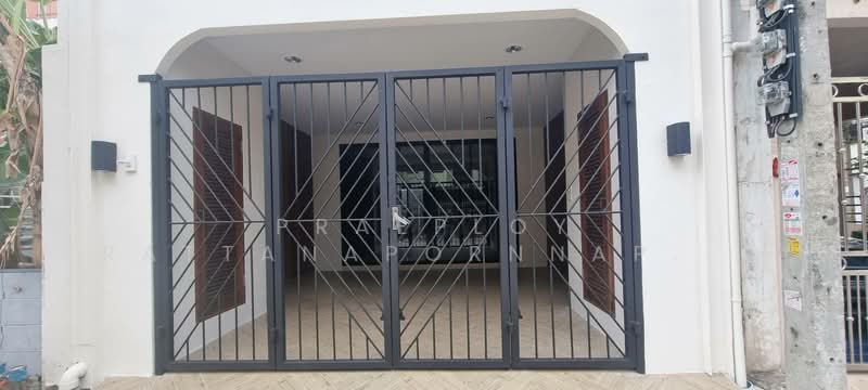 Maneeya Ville, Bangkok, Soi Wachiratham Sathit 12, Bang Chak, Phra Khanong, Bangkok, 4 Bedrooms, 300 sqm, Single Detached House For Rent, by Praeploy Rattanapornnapapatch, 500355812 - DDproperty.com