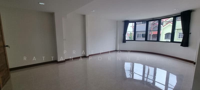 Maneeya Ville, Bangkok, Soi Wachiratham Sathit 12, Bang Chak, Phra Khanong, Bangkok, 4 Bedrooms, 300 sqm, Single Detached House For Rent, by Praeploy Rattanapornnapapatch, 500355812 - DDproperty.com