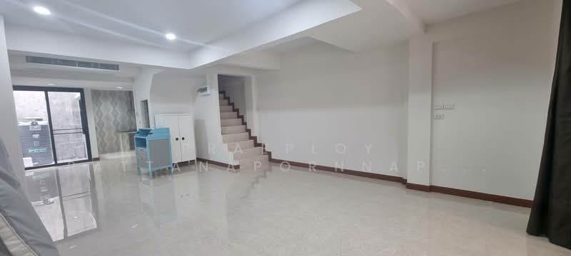 Maneeya Ville, Bangkok, Soi Wachiratham Sathit 12, Bang Chak, Phra Khanong, Bangkok, 4 Bedrooms, 300 sqm, Single Detached House For Rent, by Praeploy Rattanapornnapapatch, 500355812 - DDproperty.com
