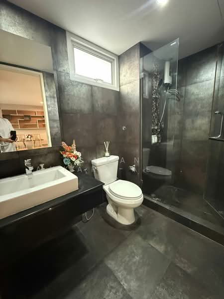 Voque Sukhumvit 16, Bangkok, Soi Sukhumvit 16, Khlong Toei, Bangkok, 1 Bedroom, 52 sqm, Condo For Rent, by Sakan Akkara-aektalin, 500355818 - DDproperty.com