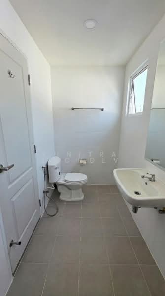Centro Rama 9-Motorway, Bangkok, Rural Development 3 Road, Khlong Song Ton Nun, Lat Krabang, Bangkok, 4 Bedrooms, 164 sqm, Single Detached House For Sale, by Sunitra Sachdev, 500355826 - DDproperty.com
