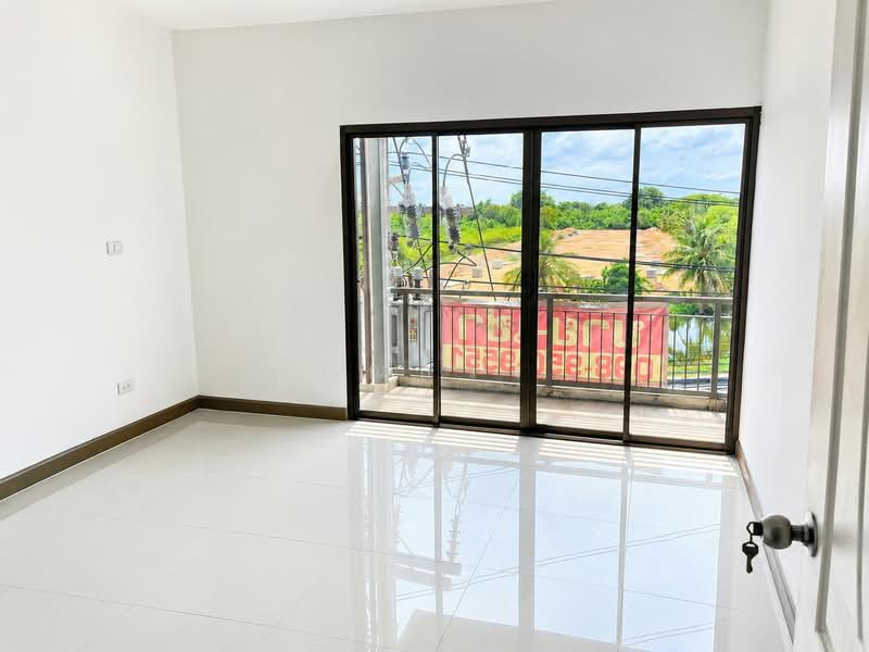 ขายอาคารพาณิชย์ 3 ชั้น บ้านเกาะ อ.เมือง สมุทรสาคร ติดถนนใหญ่สวนส้ม พร้อมอยู่ เหมาะค้าขาย, สมุทรสาคร, บ้านเกาะ, เมืองสมุทรสาคร, สมุทรสาคร, 144 ตร.ม., ตึกแถว-อาคารพาณิชย์ ขาย, โดย คุณกวง, 500355839 - DDproperty.com