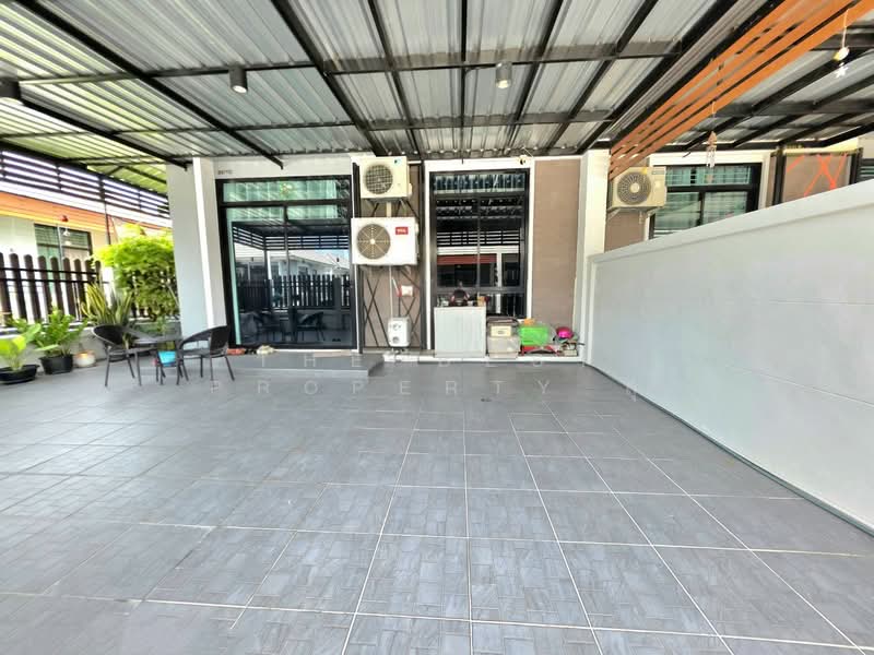 หมู่บ้านเดอะเซ็นทรัล ทาวน์2 บึง-ศรีราชา ชลบุรี, Chon Buri (Pattaya), Bueng, Si Racha, Chon Buri (Pattaya), 2 Bedrooms, 150 sqm, Townhouse For Sale, by The Best Property สุ, 500355845 - DDproperty.com