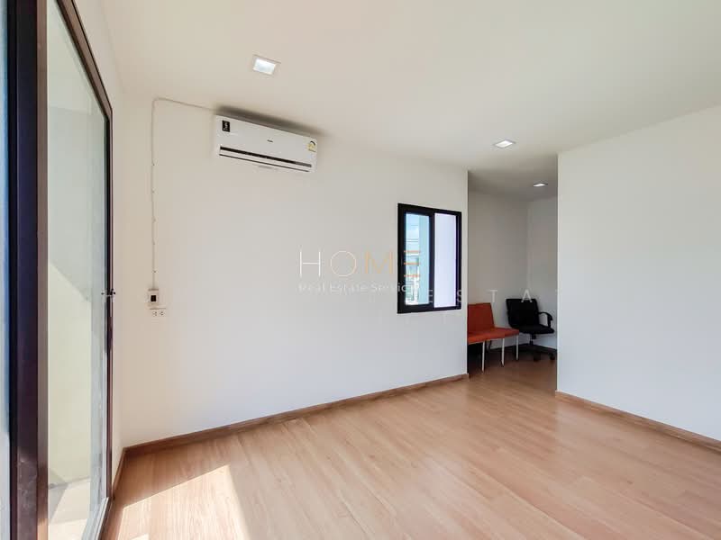 Golden Prestige Watcharapol-Sukhapiban 5, Bangkok, Sukhaphiban 5 Road, O-Ngoen, Sai Mai, Bangkok, 6 Bedrooms, 297 sqm, Single Detached House For Sale, by HOME Real Estate Service, 500355846 - DDproperty.com
