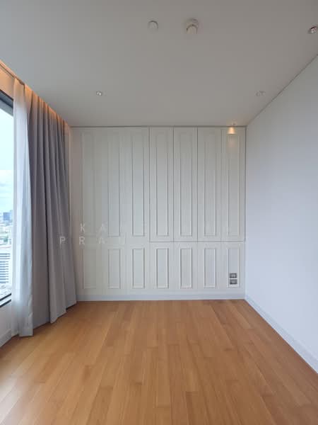 Sindhorn Residence, Bangkok, 54 Soi Ton Son, Lumphini, Pathum Wan, Bangkok, 3 Bedrooms, 150 sqm, Condo For Rent, by Kanchana Praneewong, 500355860 - DDproperty.com