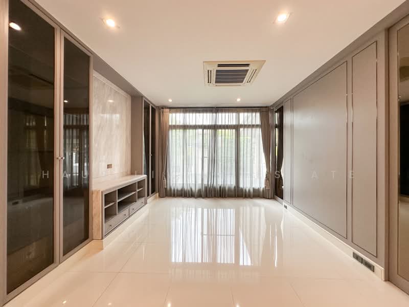 Nantawan Pinklao-Ratchapruek, Bangkok, Ratchaphruek Road, Taling Chan, Bangkok, 5 Bedrooms, 358 sqm, Single Detached House For Sale, by Haus Living Estate, 500355904 - DDproperty.com
