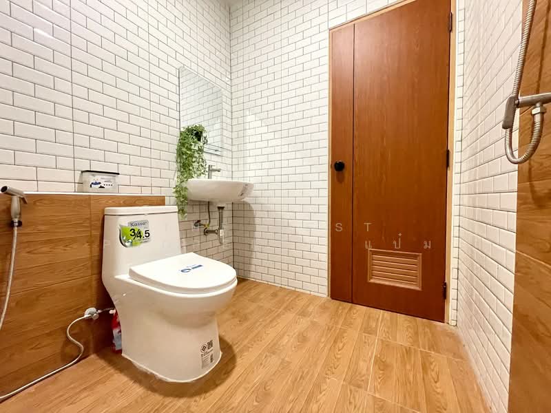 หมู่บ้านอุดมสุข ศรีราชา, Chon Buri (Pattaya), Surasak, Si Racha, Chon Buri (Pattaya), 2 Bedrooms, 80 sqm, Townhouse For Sale, by The Best Property แป๋ม, 500355942 - DDproperty.com