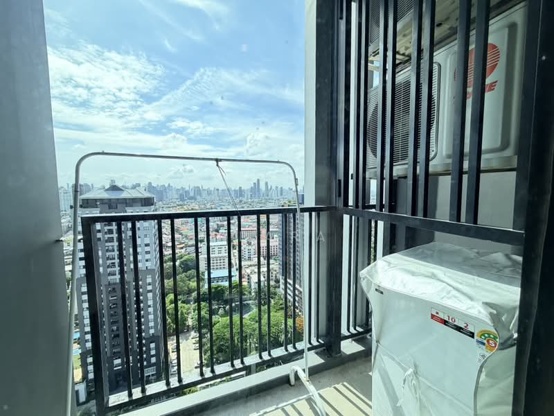 The Base Park East Sukhumvit 77, Bangkok, 99 Soi Pridi Banomyong 2, Phra Kanong Nua, Watthana, Bangkok, 1 Bedroom, 31 sqm, Condo For Rent, by suparat, 500355958 - DDproperty.com