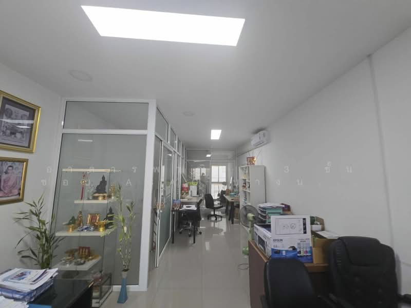 อาคารพาณิชย์ 3 ชั้น ซอย ABAC บางนาโครงการ Ritzville Bangnaเนื้อที่ 18.5 ตร.วา, สมุทรปราการ, บางเสาธง, บางเสาธง, สมุทรปราการ, 228 ตร.ม., ทาวน์เฮ้าส์ ให้เช่า, โดย คุณโจ, 500355968 - DDproperty.com