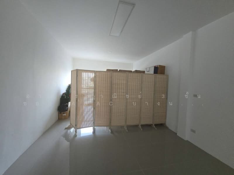 A great opportunity for those looking for a commercial building in Bangna, Samut Prakan, Bang Sao Thong, Bang Sao Thong, Samut Prakan, 3 Bedrooms, 228 sqm, Townhouse For Rent, by คุณโจ, 500355968 - DDproperty.com