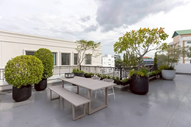 Pool Villa @ถ.ยานนาวา ใกล้ร.ร.นานาชาติ SPGS, Shrewsbury, King's College, คุ้มค่าคุ้มราคา, กรุงเทพ, Yan Nawa, ช่องนนทรี, ยานนาวา, กรุงเทพ, 914 ตร.ม., บ้านเดี่ยว ขาย, โดย Sirikul Wattanakorn, 500356032 - DDproperty.com