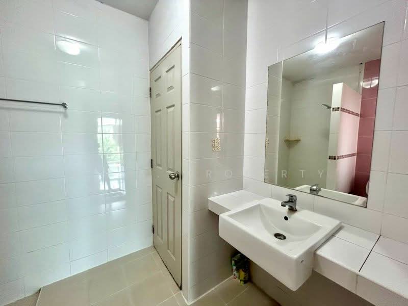 Hometown Sriracha, Chon Buri (Pattaya), Sriracha-Nongyaibu Road, Surasak, Si Racha, Chon Buri (Pattaya), 3 Bedrooms, 150 sqm, Single Detached House For Sale, by A.T.A. Property, 500356043 - DDproperty.com