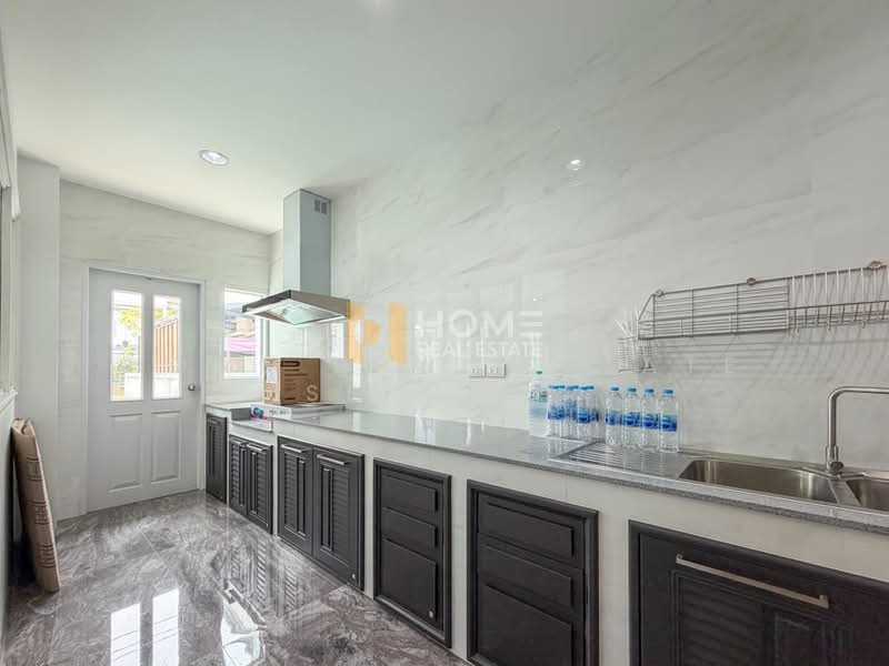 The Pana Petchkasem-Sai 3, Bangkok, Nakhon Lung Road, Bang Phai, Bang Khae, Bangkok, 3 Bedrooms, 183 sqm, Single Detached House For Sale, by HOME Real Estate Service, 500356068 - DDproperty.com