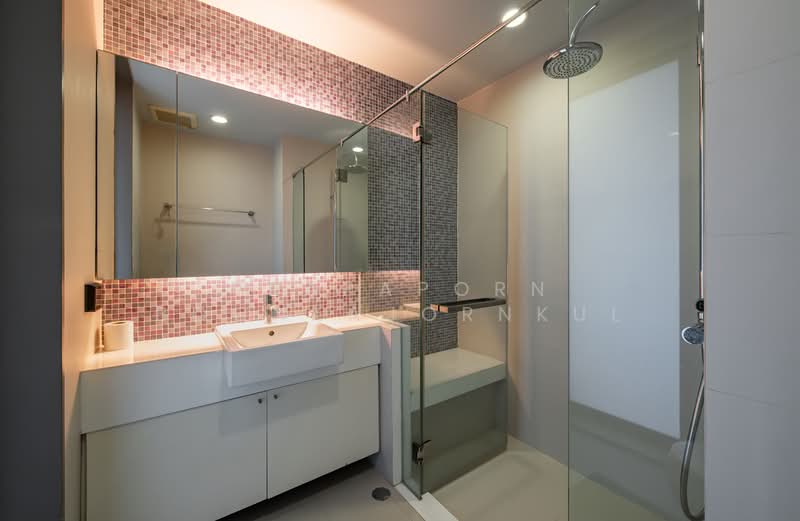 Watermark Chaophraya, Bangkok, Soi Charoennakorn 39-41, Charoennakorn Road, Bang Lam Phu Lang, Khlong San, Bangkok, 4 Bedrooms, 283 sqm, Condo For Sale, by Prapaporn Boonkajonkul, 500356104 - DDproperty.com