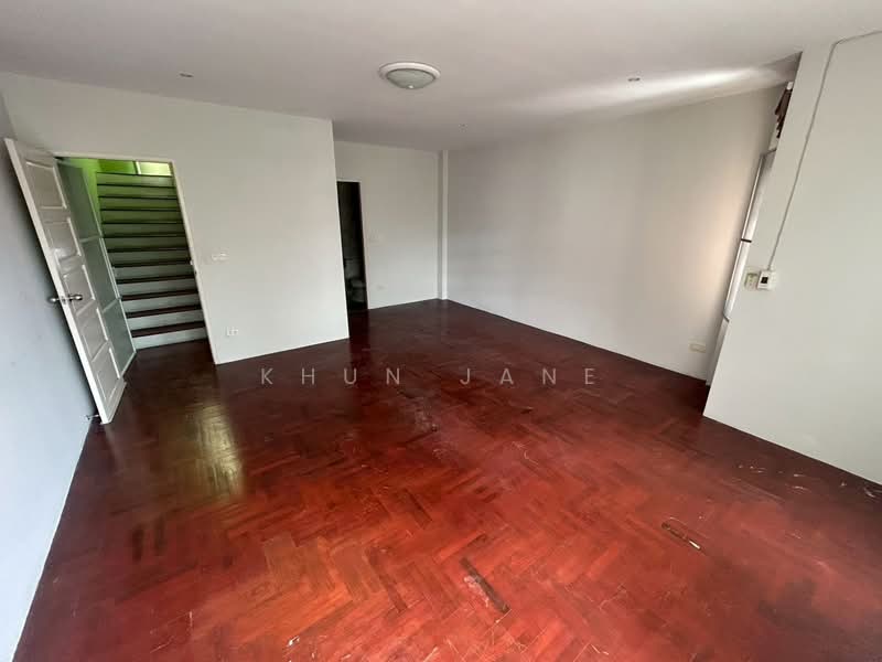 Home Office for Rent in Phra Khanong (SPSJP401), Bangkok, เอกมัย 12, Khlong Tan Nua, Watthana, Bangkok, 6 Bedrooms, 350 sqm, Townhouse For Rent, by Khun Jane, 500356109 - DDproperty.com