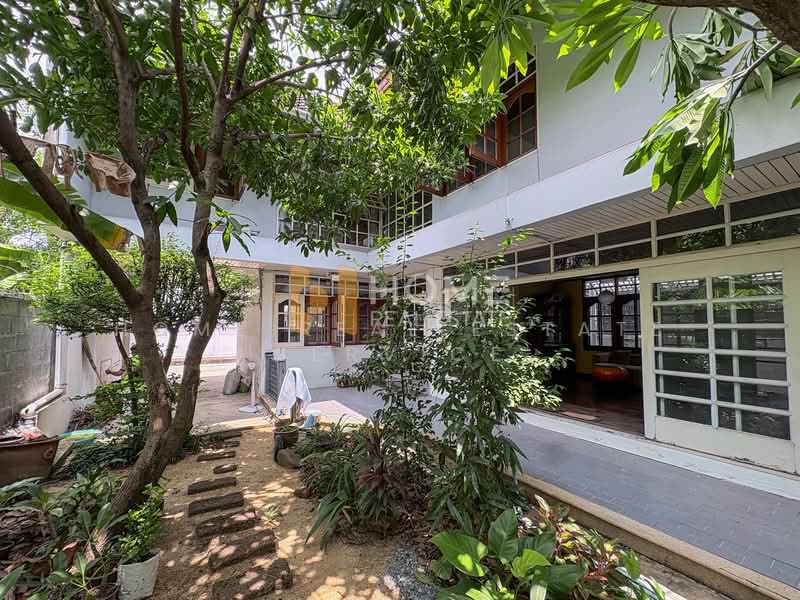 บ้านเทศบาลสงเคราะห์ 2 แยก 10, Bangkok, Lat Yao, Chatuchak, Bangkok, 4 Bedrooms, 280 sqm, Single Detached House For Sale, by HOME Real Estate Service, 500356138 - DDproperty.com