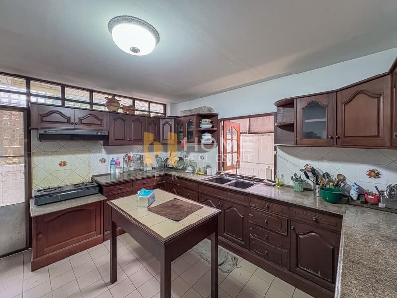 บ้านเทศบาลสงเคราะห์ 2 แยก 10, Bangkok, Lat Yao, Chatuchak, Bangkok, 4 Bedrooms, 280 sqm, Single Detached House For Sale, by HOME Real Estate Service, 500356138 - DDproperty.com