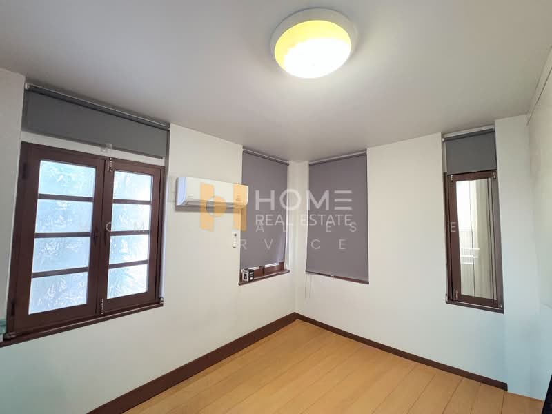 บ้านเดี่ยวลาดพร้าว 42, Bangkok, Samsen Nok, Huai Khwang, Bangkok, 4 Bedrooms, 200 sqm, Single Detached House For Sale, by HOME Real Estate Service, 500356163 - DDproperty.com