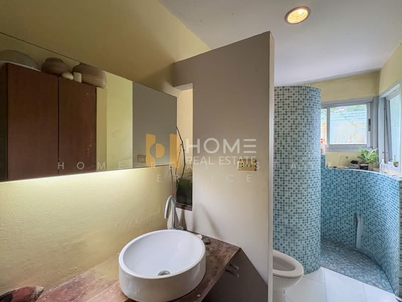 บ้านเดี่ยวลาดพร้าว 42, Bangkok, Samsen Nok, Huai Khwang, Bangkok, 4 Bedrooms, 200 sqm, Single Detached House For Sale, by HOME Real Estate Service, 500356163 - DDproperty.com