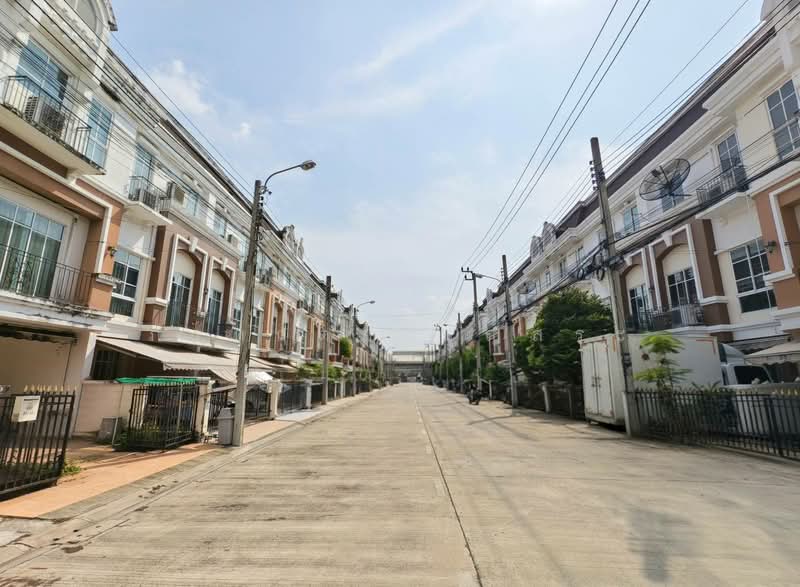 Plus City Park Ekamai-Ramintra, Bangkok, Nuanchan Road, Nuan Chan, Bueng Kum, Bangkok, 3 Bedrooms, 160 sqm, Townhouse For Sale, by กรกฤตย์ บุญสระ, 500356178 - DDproperty.com
