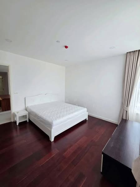 Manhattan Chidlom, Bangkok, 1032 Phetchaburi 32 Alley, Makkasan, Ratchathewi, Bangkok, 2 Bedrooms, 90 sqm, Condo For Rent, by Nuttapong Hiranyaveja, 500356179 - DDproperty.com