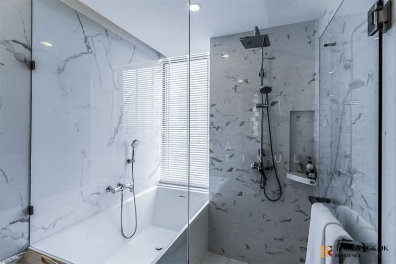 Siamese Exclusive Queens, Bangkok, 388 Phai Singto Alley, Khlong Toei, Bangkok, 2 Bedrooms, 75 sqm, Condo For Rent, by Nicha Peerakittikul, 500356192 - DDproperty.com