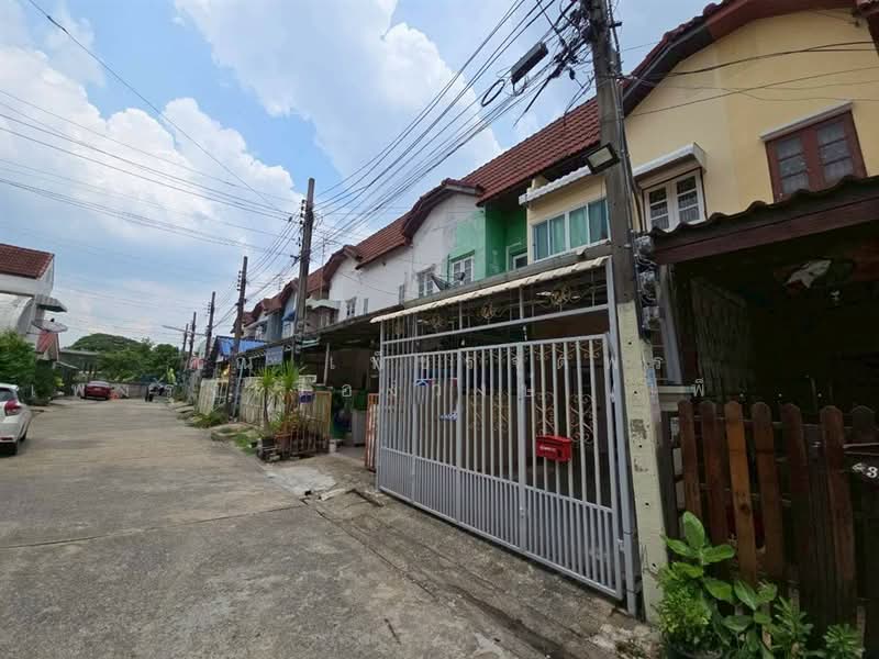 เลิศพงษ์ ซอยลาดปลาเค้า72 แยก1, Bangkok, ถนนรามอินทรา, Anusaowari, Bang Khen, Bangkok, 2 Bedrooms, 100 sqm, Townhouse For Sale, by คุณ เพ็ชรจุตพร เพ่งรุ่งเรืองวงษ์ (เพ็ชร), 500356214 - DDproperty.com