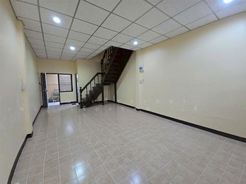 เลิศพงษ์ ซอยลาดปลาเค้า72 แยก1, Bangkok, ถนนรามอินทรา, Anusaowari, Bang Khen, Bangkok, 2 Bedrooms, 100 sqm, Townhouse For Sale, by คุณ เพ็ชรจุตพร เพ่งรุ่งเรืองวงษ์ (เพ็ชร), 500356214 - DDproperty.com
