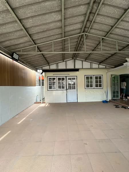 ปลาทอง ศรีนครินทร์ ซอยศรีด่าน 4, Samut Prakan, ศรีนครินทร์, Samrong Nua, Muang Samut Prakarn, Samut Prakan, 4 Bedrooms, 100 sqm, Single Detached House For Sale, by อภัสนันท์ ภัคนราธนเศรษฐ์, 500356252 - DDproperty.com