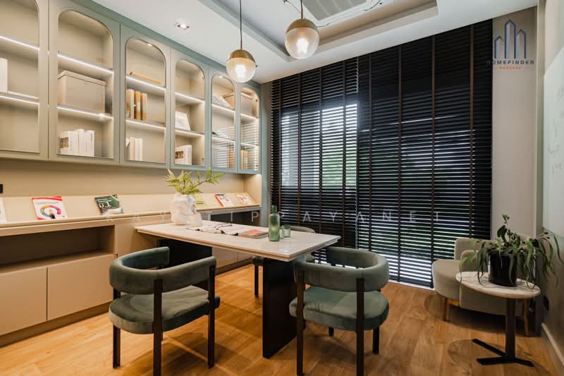 Bangkok Boulevard Signature Pinklao-Borom, Bangkok, Sala Thammasop Road, Sala Thammasop, Thawi Watthana, Bangkok, 4 Bedrooms, 449 sqm, Single Detached House For Sale, by Kay Tippayanet, 500356294 - DDproperty.com