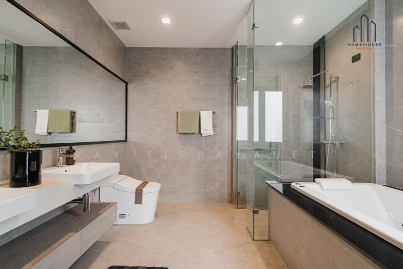Bangkok Boulevard Signature Pinklao-Borom, Bangkok, Sala Thammasop Road, Sala Thammasop, Thawi Watthana, Bangkok, 4 Bedrooms, 449 sqm, Single Detached House For Sale, by Kay Tippayanet, 500356294 - DDproperty.com
