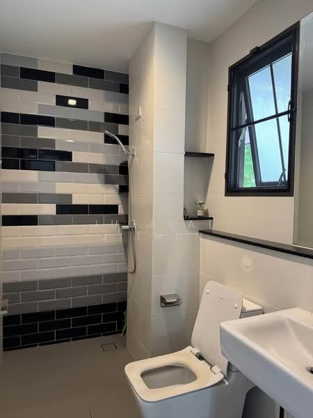 Bangkok Boulevard Sathorn-Pinklao 2, Nonthaburi, Bang Kruai-Chong Thanom Road, Mahasawat, Bang Kruai, Nonthaburi, 4 Bedrooms, 248 sqm, Single Detached House For Rent, by Jutarat Jitmun, 500356296 - DDproperty.com