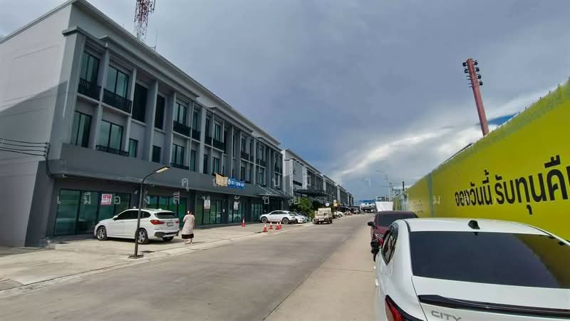 สิริ อเวนิว บางนา3 ( Siri Avenue Bangna 3 ), สมุทรปราการ, ถนนรัตนราช, บางบ่อ, บางบ่อ, สมุทรปราการ, 150 ตร.ม., ตึกแถว-อาคารพาณิชย์ ขาย, โดย คุณ ปมิตา เมืองสีหะชัย (เปมล์), 500356308 - DDproperty.com