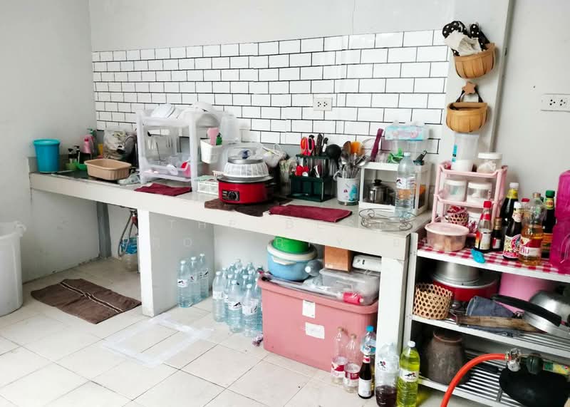 โกลเด้นทาวน์ วังหิน-แตงอ่อน, Chon Buri (Pattaya), Surasak, Si Racha, Chon Buri (Pattaya), 3 Bedrooms, 100 sqm, Townhouse For Sale, by The Best Property อ้น, 500356329 - DDproperty.com