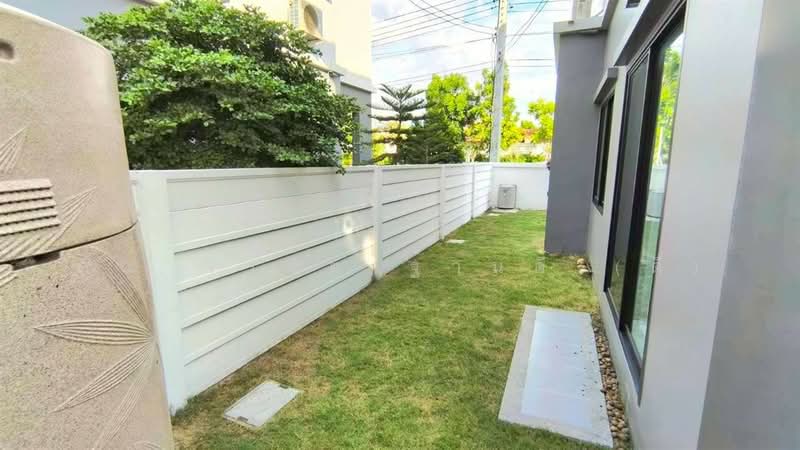Britania Ratchaphruek-Kanchanaphisek : บริทาเนีย ราชพฤกษ์-กาญจนาภิเษก, Pathum Thani, Khlong Phra Udom, Lat Lum Kaeo, Pathum Thani, 3 Bedrooms, 150 sqm, Semi-Detached House (Twin House) For Sale, by คุณ จีรฐิต ฐานดี (ดี), 500356345 - DDproperty.com