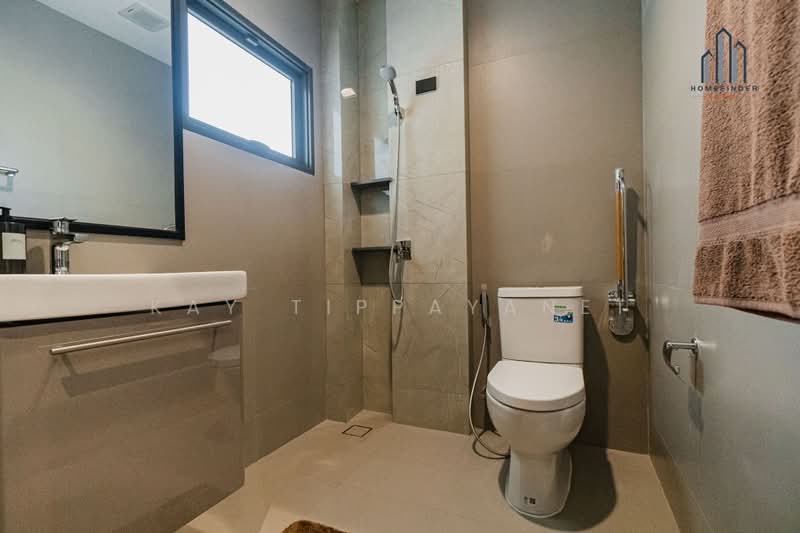 Bangkok Boulevard Signature Pinklao-Borom, Bangkok, Sala Thammasop Road, Sala Thammasop, Thawi Watthana, Bangkok, 4 Bedrooms, 390 sqm, Single Detached House For Sale, by Kay Tippayanet, 500356352 - DDproperty.com