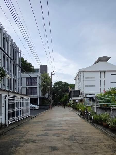 บ้านเดี่ยว พระราม 9 ซอย 51, Bangkok, Suan Luang, Bangkok, 4 Bedrooms, 250 sqm, Single Detached House For Sale, by HOME Real Estate Service, 500356382 - DDproperty.com
