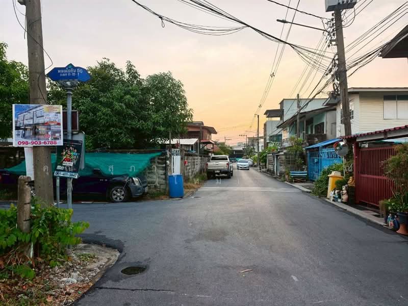 ที่ดินเปล่า 71 ตร.ว. ที่ดิน ซอยพหลโยธิน50 แยก11-15-1 ถนนพหลโยธิน, Bangkok, ถนนพหลโยธิน, Khlong Tanon, Sai Mai, Bangkok, , 284 sqm, Land For Sale, by คุณ สุภาพร มณีวรรณ (ใหม่), 500356387 - DDproperty.com