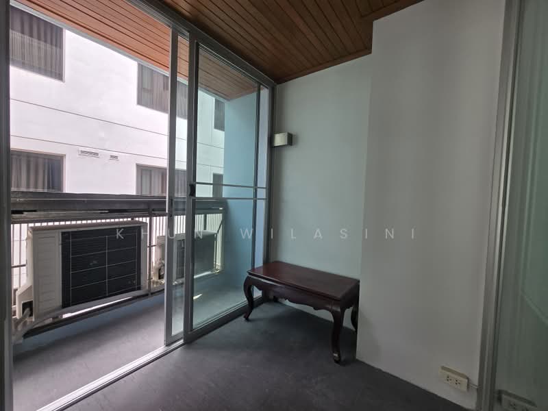Quad Silom : ควอด สีลม, กรุงเทพ, 63 ซอยพิพัฒน์ 2 ถนนสีลม, สุริยวงศ์, บางรัก, กรุงเทพ, 51 ตร.ม., คอนโด ขาย, โดย Khun Wilasini, 500356402 - DDproperty.com