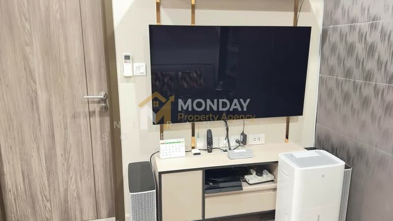 IDEO Mobi Asoke, Bangkok, New Petchaburi Road, Bang Kapi, Huai Khwang, Bangkok, 1 Bedroom, 33 sqm, Condo For Sale, by Neeranuch Somprasong, 500356409 - DDproperty.com