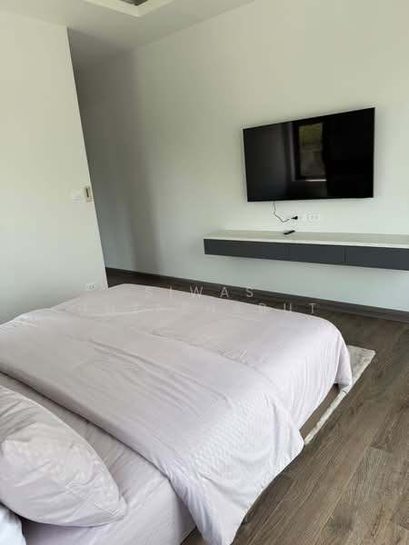 5 Bed Luxury Villa Near Mabprachan Lake for Rent Only 130k | 800 Sqm Land | Rooftop Terrace, Chon Buri (Pattaya), Phon prapha nimit 36, Poong, Bang Lamung (Pattaya), Chon Buri (Pattaya), 5 Bedrooms, 434 sqm, Villa For Rent, by Siwas Thepphabut, 500356426 - DDproperty.com
