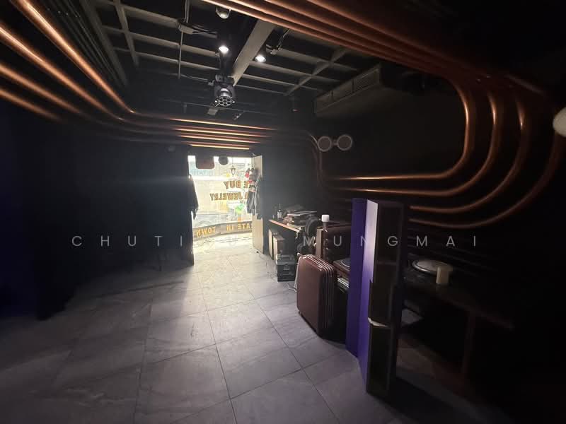 For Rent: 2 Story Standalone in Thonglor-Ekkamai Ideal for Bar, Restaurant, Cafe, กรุงเทพ, คลองตันเหนือ, วัฒนา, กรุงเทพ, 301 ตร.ม., พื้นที่ขายของ ให้เช่า, โดย Chutinun Mungmai, 500356472 - DDproperty.com