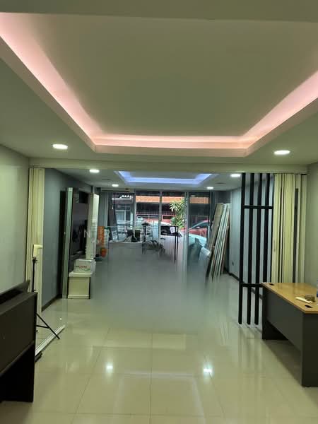 Chat Kaeo Bang Kapi Village, Bangkok, Happyland Road, Khlong Chan, Bang Kapi, Bangkok, 2 Bedrooms, 96 sqm, Townhouse For Sale, by NR AGENT, 500356503 - DDproperty.com