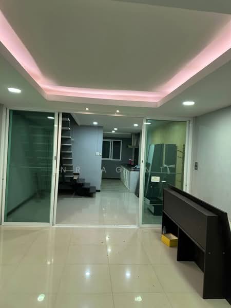 Chat Kaeo Bang Kapi Village, Bangkok, Happyland Road, Khlong Chan, Bang Kapi, Bangkok, 2 Bedrooms, 96 sqm, Townhouse For Sale, by NR AGENT, 500356503 - DDproperty.com