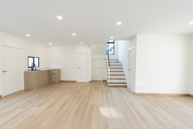 Pruksa Town Nexts Onnut - Rama 9, Bangkok, Chaloem Phrakiat Rama 9 Road, Prawet, Bangkok, 3 Bedrooms, 150 sqm, Townhouse For Sale, by Jirasate Lertdhirakul, 500356608 - DDproperty.com